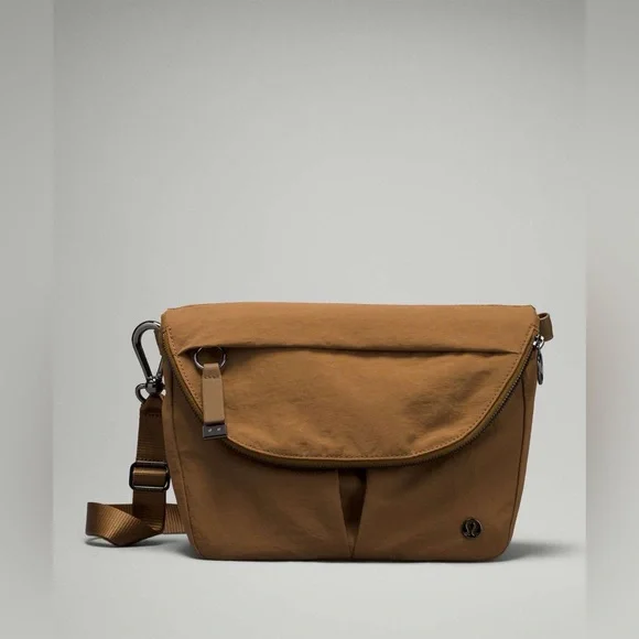 NWT Lululemon All Night Festival Bag 5L Burnt Caramel - Picture 7 of 10